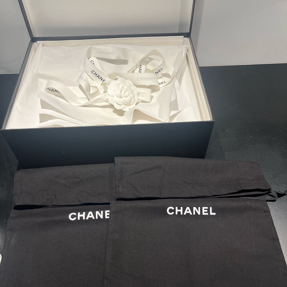Chanel lace up boots size 40 black and dark grey with box and shoe bags - Picture 9 of 14